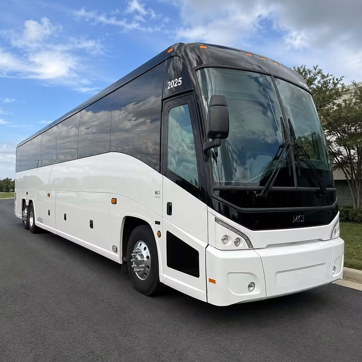 charter buses for large concert groups heading to state farm stadium events