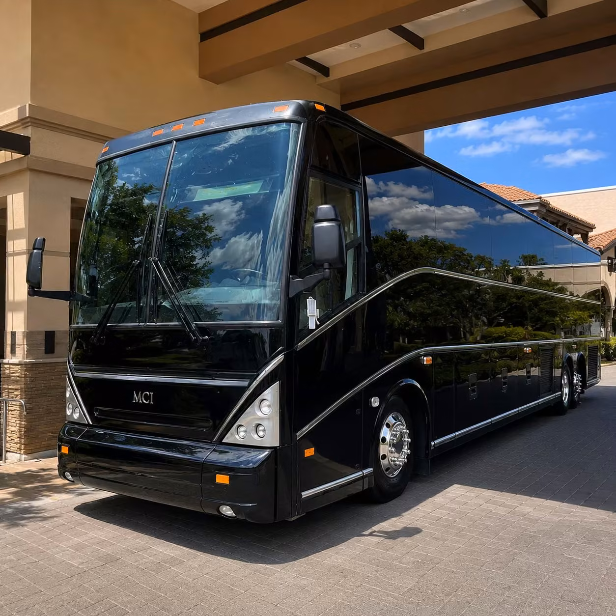 corporate event shuttles for peoria conferences retreats and team building events